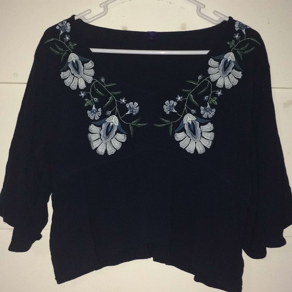 Aeropostale XL Blue Floral Winged Crop Top
